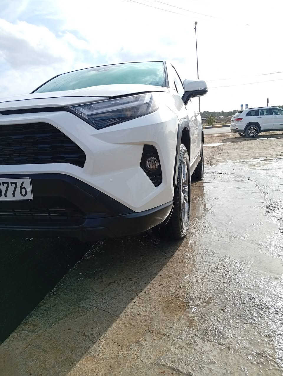 سياره راف فور 2024 هايبرد ياباني اصل مرقم اربيل ستوه ترقمت سعر 180ورقه ***********
