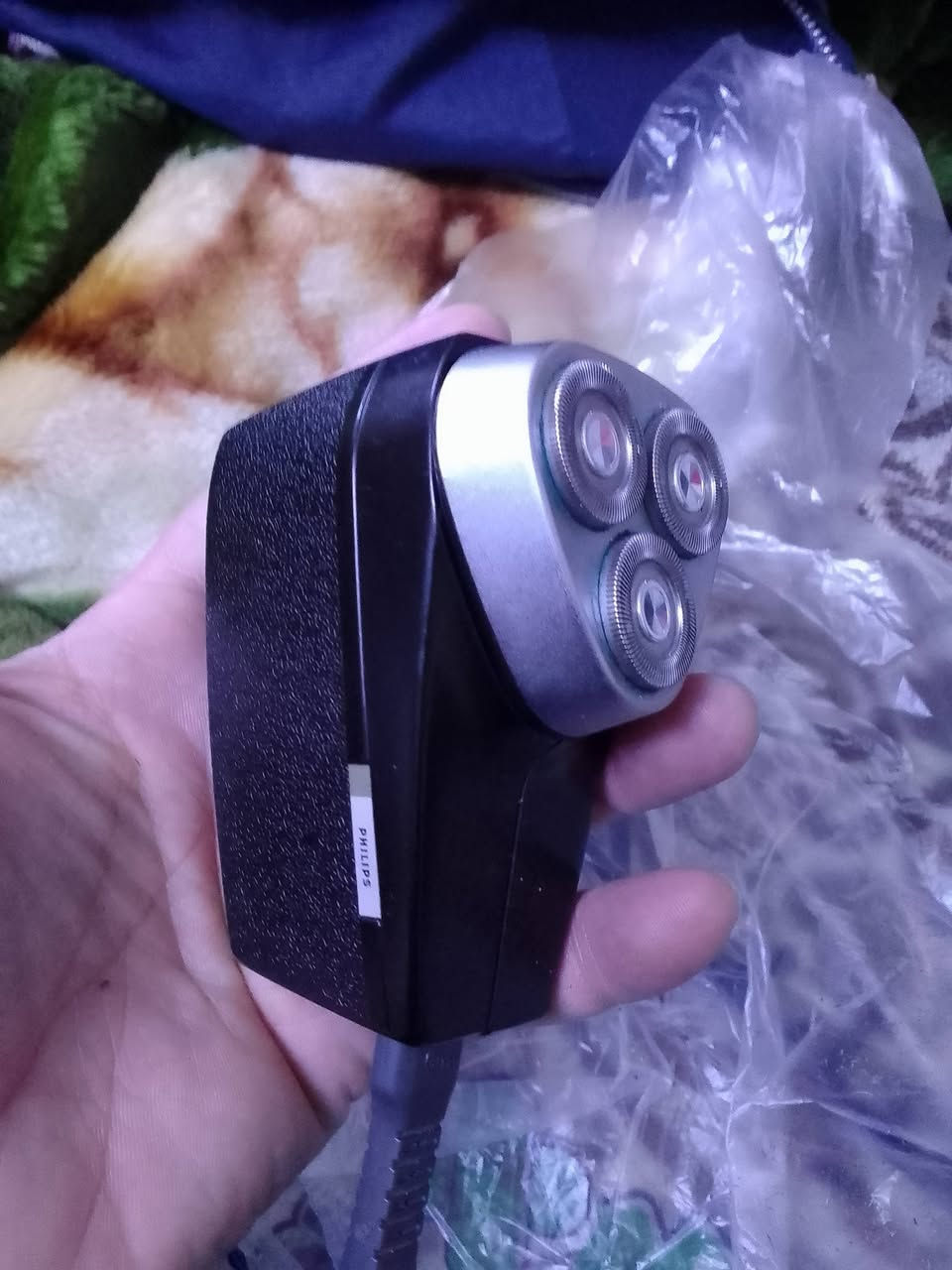 جلاية حلاقة فليبس هولندي الاصلي ثلاثية 3 موس يمكن ثمانينات الصنع مع العلبة الاصليه
مستعمله على كد الاصابع تقريبا للبيع ب 50 الف 
***********
