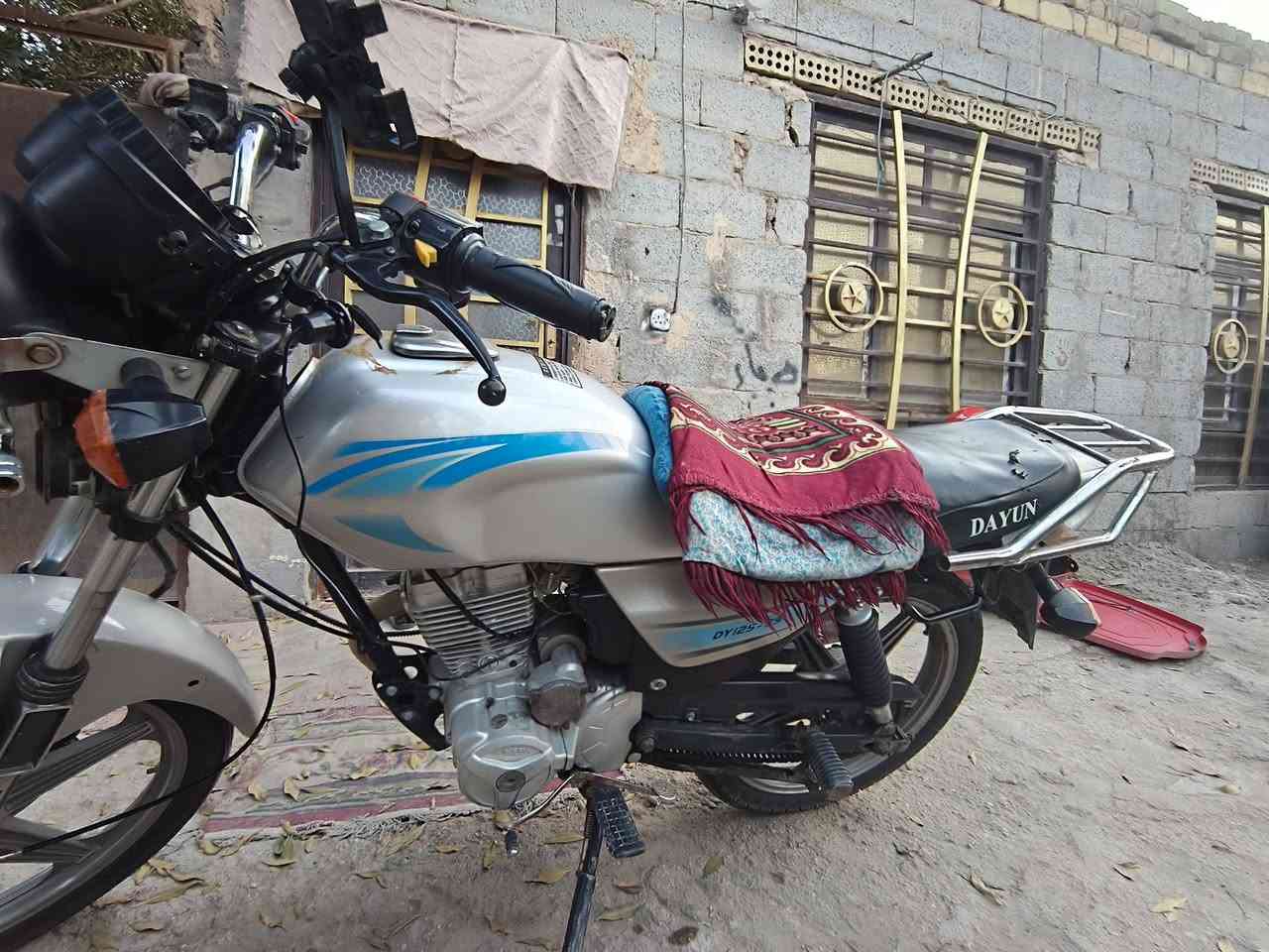 سلام عليكم دايون موديل 18 للبيع جاهزه اوراق اسكنر استنساخ شاصي وبليته مطابق بريكات امامي خلفي كهربائي كله شغال لايت جمجه بك لايت اشاير دبل تايرات جوبلس
دراجه جاهزه محركه حلو ونضيف للبيع كربللاء الحسينيه *********** اتصل بيك خير وتدلل
