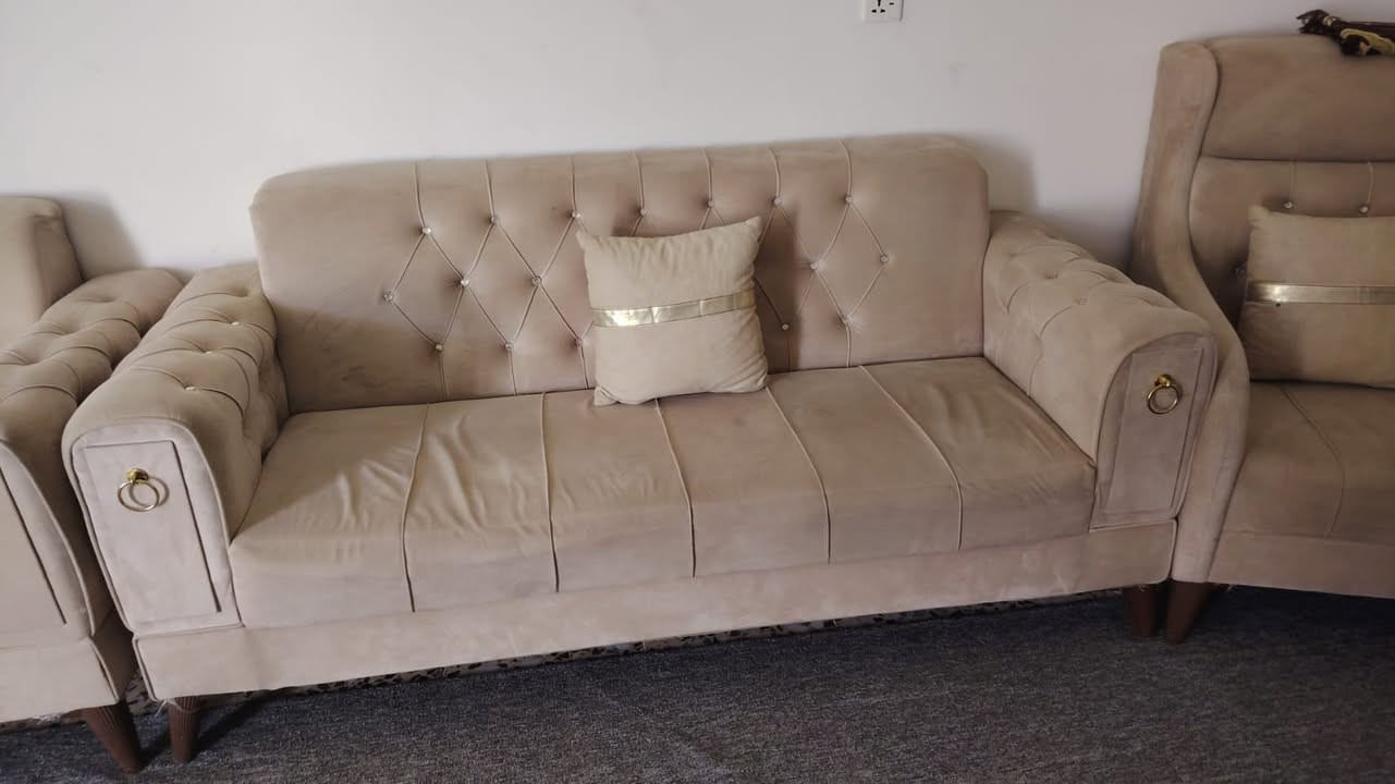 السلام عليكم 
تخم للبيع اخو الجديد
***********
