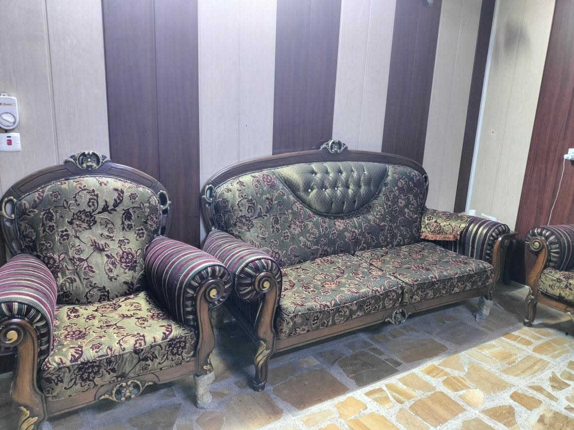 طخم كلاسيكي نظيف للبيع


**إذا كنت صاحب هذا الإعلان وتريد حذفه لأي سبب، رجاءا أرسل رسالة إلى الدعم الفني**
