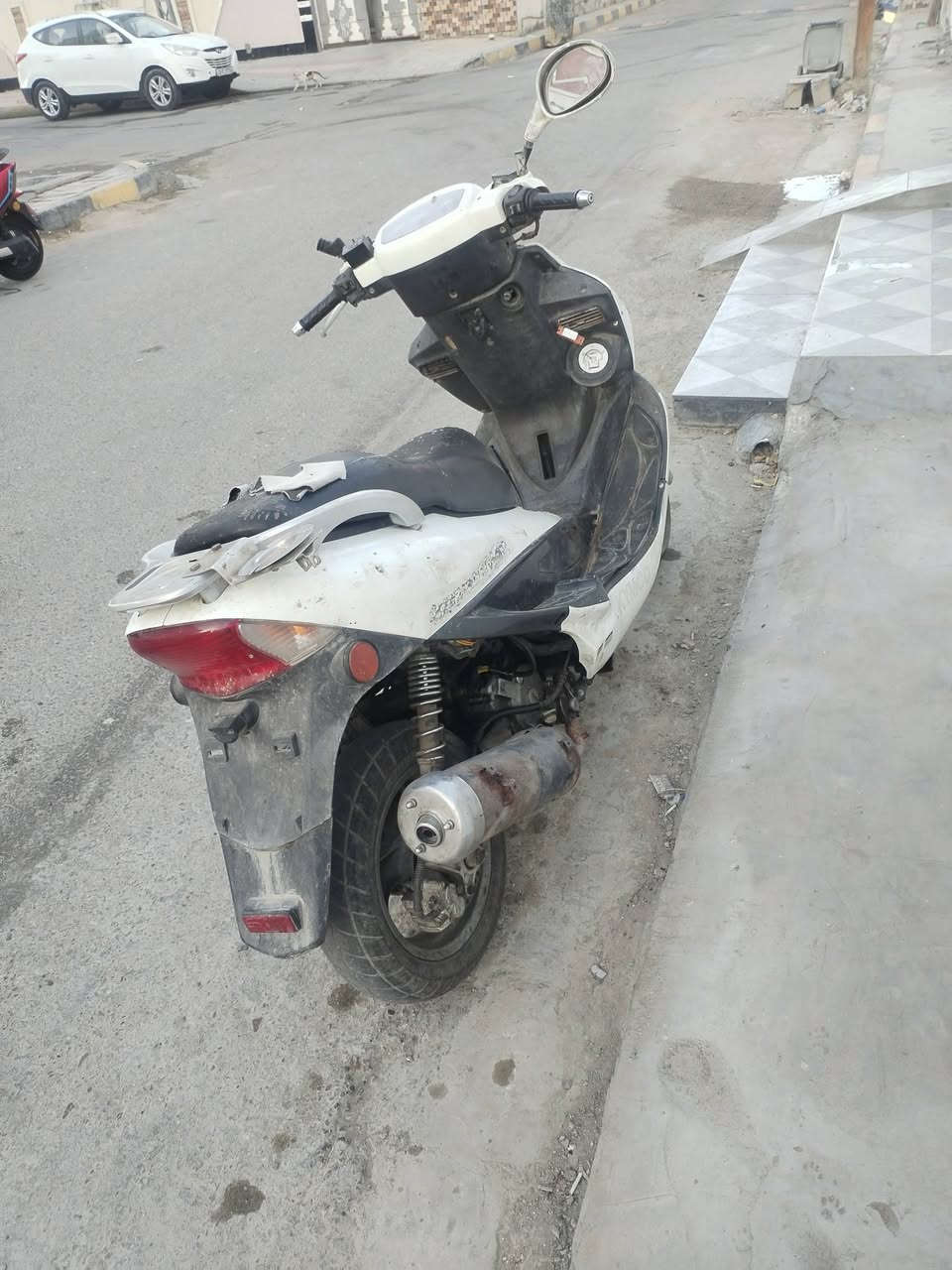 دراجه كايمكو فتالات مجفت جديد كله شغال سلف هندر كهربائيات كلهه شغاله 300 قفل ***********
