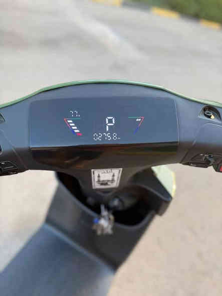 الـسـلام عـلـيـكـم
دراجه شحن او سكنس ٢٠٢٥ شحن للبيع
الدراجه نظيفه عدا كم شخط ناعم تمشي ١٢٠حقيقي ٤ نمر او سرعه دبل اشاره لد قوي صندوقين جبير و صغير ٦ بطاريات الويل معدل او مزود رياضي و الدسك نظام R منفذ للرام او فلاش / سماعه بلوتوث يدات البريك رياضي 
السعر ٦٥٠وبيهه مجال الدراجه صارت عليه  مليون ونص وبيهه عقد الدراجه بيهه نقص البريك الامامي مضموم 
العنوان /الدوره المهديه الثانيه/ ***********
