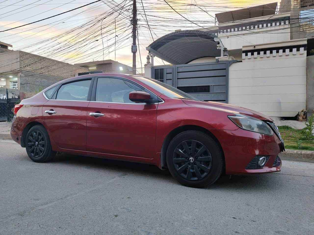 السلام عليكم ورحمه الله وبركاته نيسان سينترا SV
2016 امريكي   
رقم سليمانية مكانها بغداد
عداد المسافه 122 الف كيلو قابل للزيادة 
حادثها جاملغ جهه السائق جزء من
 البنيد بدون لغد او بدنه بالعراق طخه خفيفه جاملغ الخلفي جهه السائق والصوره موجوده السياره نصف مواصفات 
محدد سرعه 
تحكمات ستيرن 
كاميرا و شاشه مرايات الجانبيه كهربائيه محرك 1800 تنفس طبيعي سياره عليها ادامه منظومه بنزين كامله  بطارية جديدة  تايرات اذن محرك  بالاضافه ان السياره تحتوي على منظومه غاز يعني مرتاح من الادفانز بالصيف و الدهن يبقى عندك نظيف و المحرك مرتاح
سعر السيارة $115
***********
