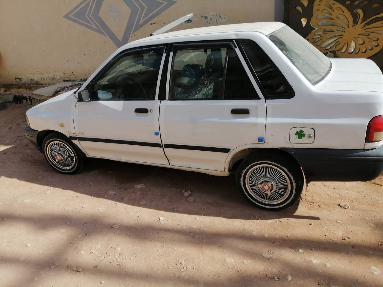 سايبه مديل ١١ للبيع او مراوس رقم قادسيه سياره كلشي مابيهه بس المكينه بيهه تنقيص *********** مداور ثاني يوم سعر ٣٠ وبيهه مجال
