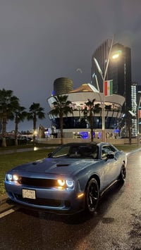 جالنجر 2015 sxt plus فول ماعدا الفتحه  ١.لون بحري ويل كب ٢٠ انج توسايز...