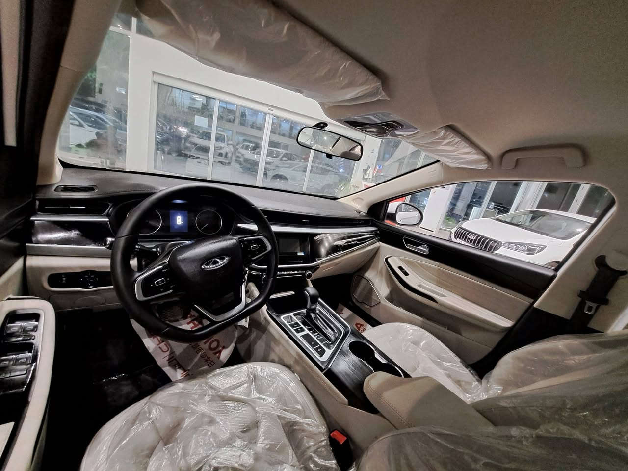 اريزو فايف موديل ٢٥
رقم بغداد مميز البارحه رقمت
ماشيه 1500
غرضها كامله حته الكاعيات بعدهن بل جيس 
دفتر ضمان ٦ سنوات 
السياره وكالة السراب 
كلشي ممفتوح بيها 
للبيع سعرها ١٢٥ 
سعر الشركة 19،300 مليون 
يعني ١٢٩
للبيع او مراوس بي واي دي كن بلاس 
مكاني بغداد حي الجهاد 
***********
