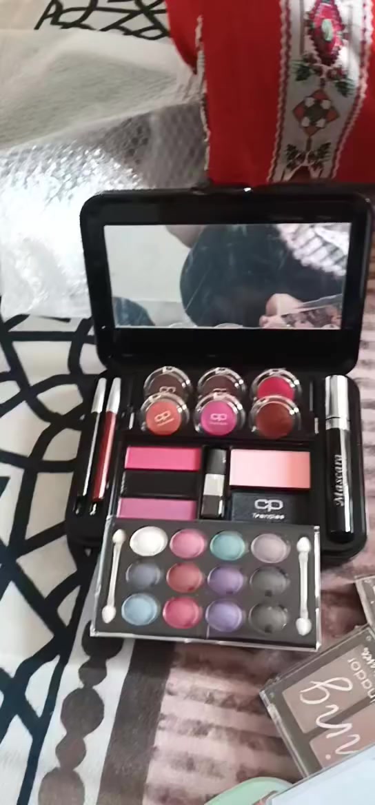 مكياج ماركه للبيع كولهن ابيعهن بسعر مناس


**إذا كنت صاحب هذا الإعلان وتريد حذفه لأي سبب، رجاءا أرسل رسالة إلى الدعم الفني**