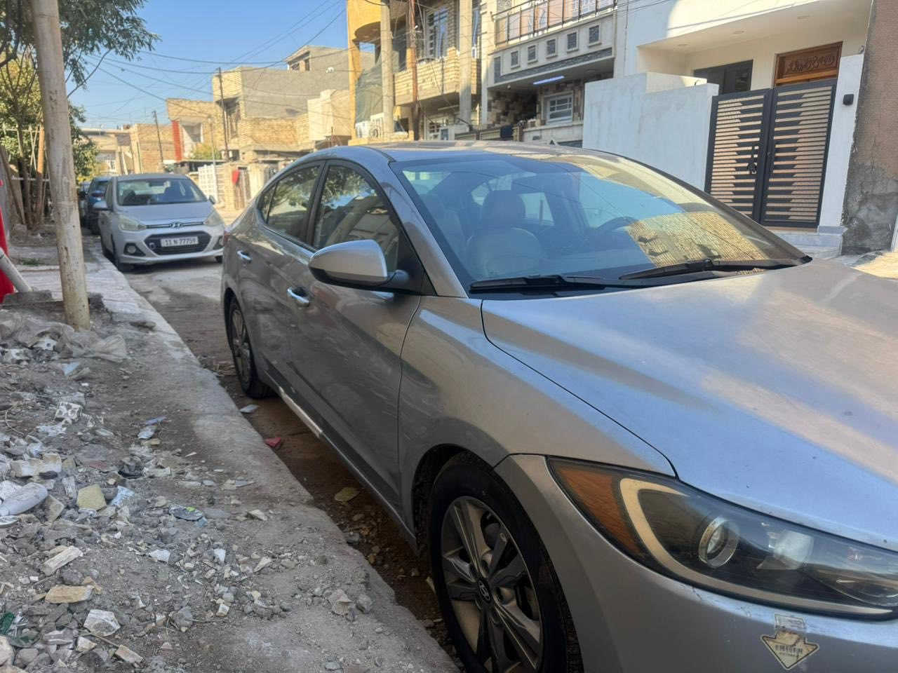 السلام عليكم للبيع النترا 2017 امريكي ليبل واحد
ضرر فقط قبق صندوق فقط صبغ  رقم بغداد. بسمي 
فول ماعده فتحه وبصمه تخم تايرات جديد  رقم شاصي 5NPD74LF1HH085160
المكان شهداء البياع 
الرقم الهاتف ***********
السعر 121 وبيها مجال بسيط
