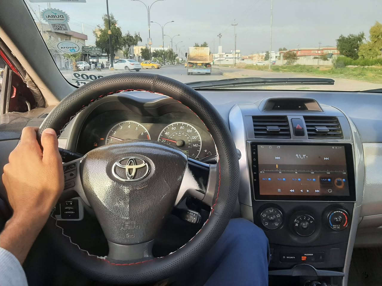 كورلا 2010
السعر 110وبيها مجال 
بيها دفتر بانزين 
حادثها خفيف***********
