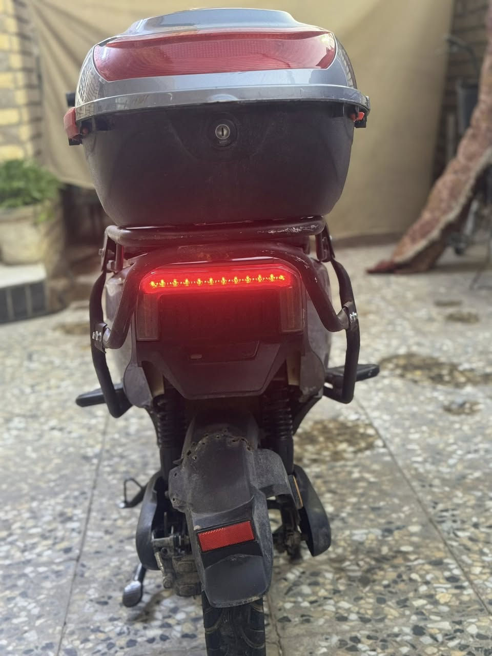 دراجه شحن ٧ بطاريات بطارياتها جدد
دراجه شحن ٧ بطاريات وجدد نقصها بس جاملغات امامي وخلفي كفرات جدد كهربائيات ما ملعوب بيهن 
سعرها ٦٠٠ مكاني بغداد زعفرانية 
***********
