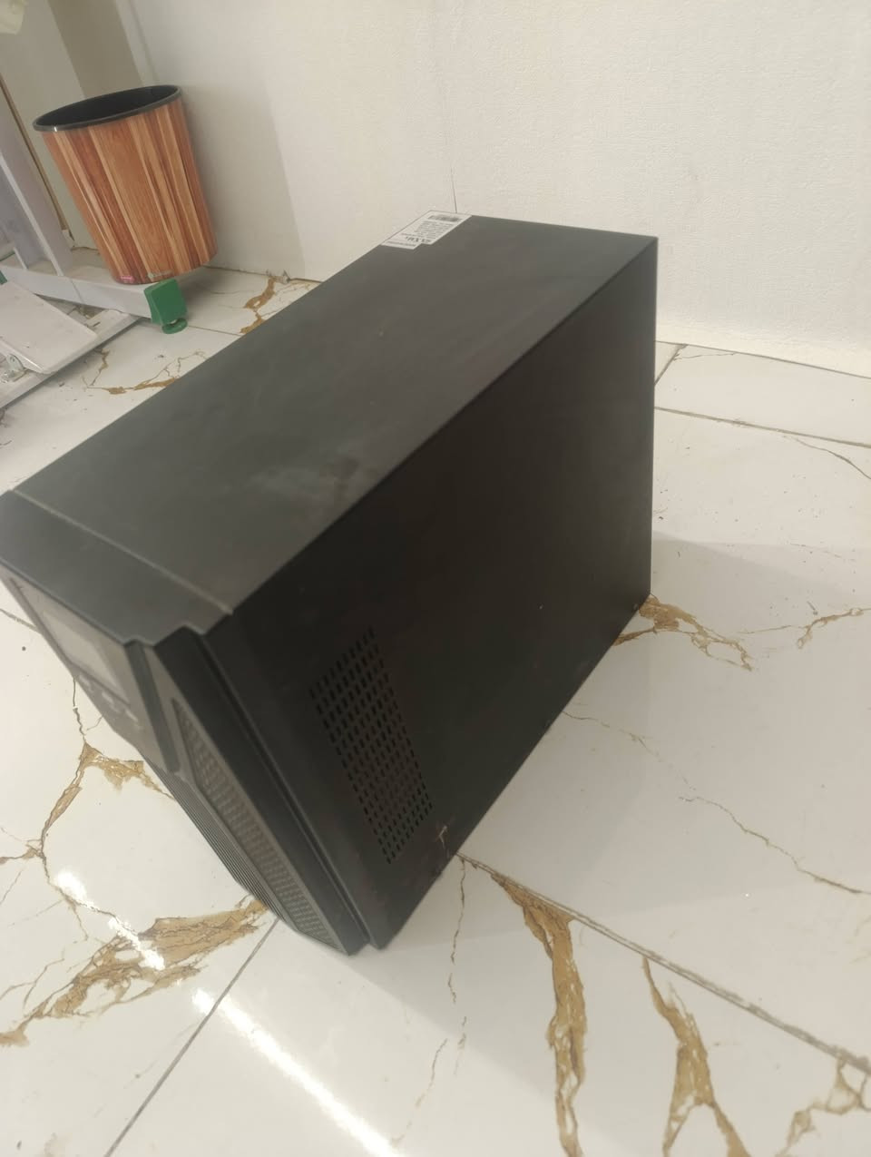 عكسه للبيع 10 امبيرات ماتفصل اخت الجديده 240الفولديه عوزه بس بطاريات 
السعر 250وبيه مجال قليل مكاني كربلاء 
***********
