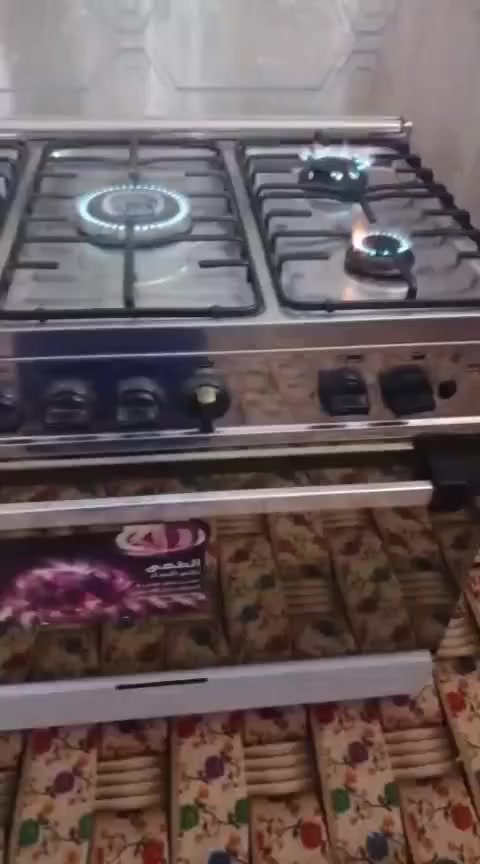 طباخ فريش مصري باب اول اخو الجديد صارله شهر من اخذته ب500
واريد ابيعه ب350 
عنوان نجف 
@إشارة


**إذا كنت صاحب هذا الإعلان وتريد حذفه لأي سبب، رجاءا أرسل رسالة إلى الدعم الفني**