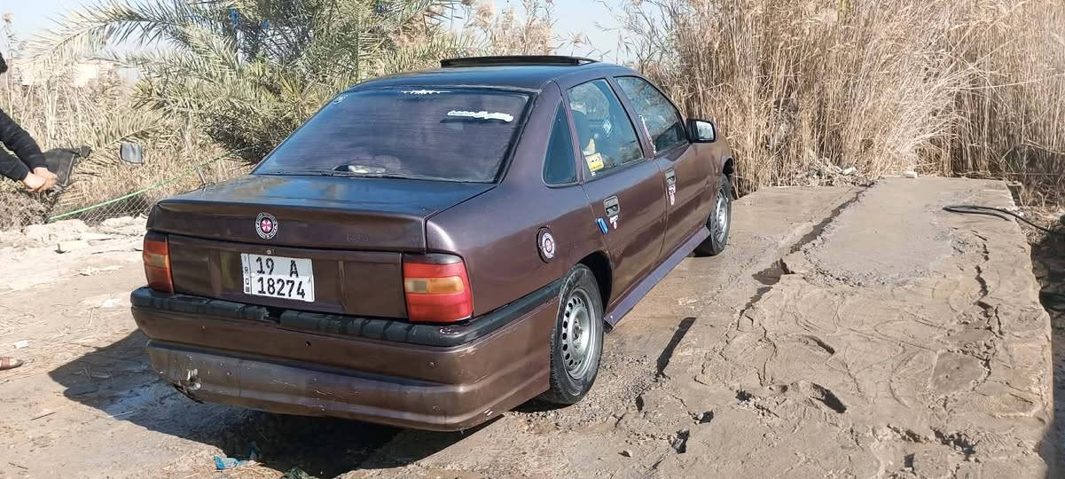 السلام عليكم فكتره لبيع موديل 1994 محرك ١٦٠٠ بااسمي جاهزه السياره السعر 28 وبيه مجال
العنوان الديوانيه المهناويه
***********
