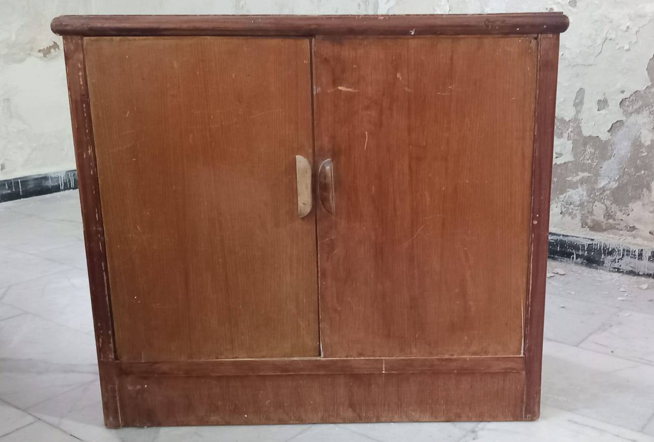 غرفه نجاره للبيع سعر 700 وبيه مجال بسيط مركز الحله
***********
