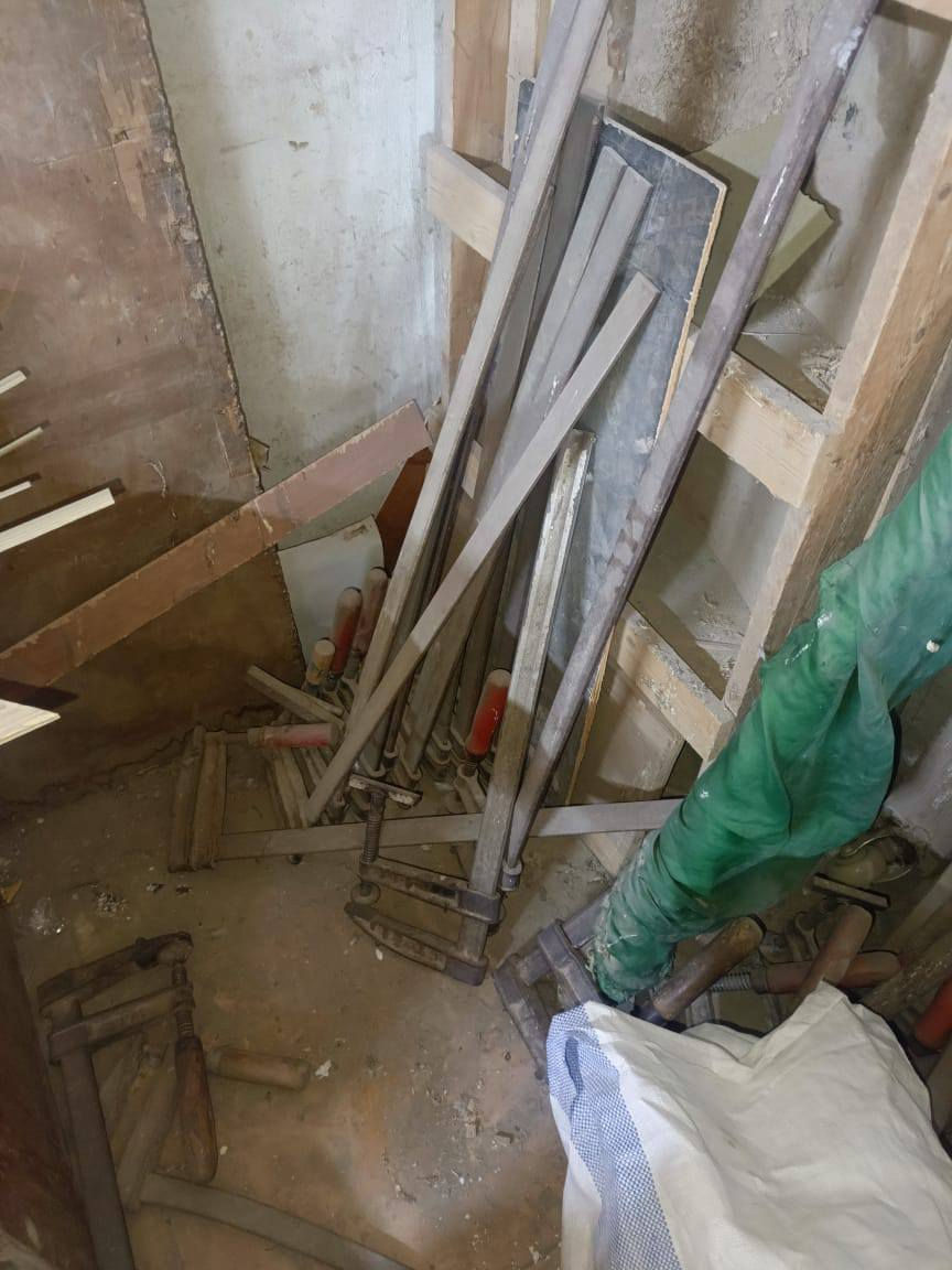 سلام عليكم فخات المانيات ومكينه انكليزيه/ ***********
