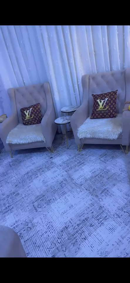 قنفات لون بيجي وحده ثلاثيه وحده وسط واثنين كراسي  نظيفات وميز تلفزيون جديد ونظيف كلشش سعرهن ٣٥٠  العنوان البصره ابو الخصيب البصرة, العراق


**إذا كنت صاحب هذا الإعلان وتريد حذفه لأي سبب، رجاءا أرسل رسالة إلى الدعم الفني**