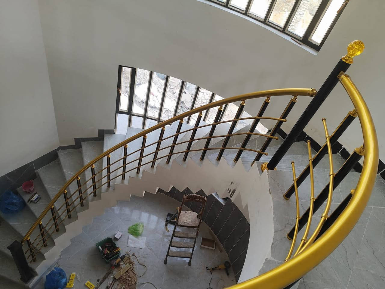 السلام عليكم
عمل المنيوم و  pvc شبابيك بوب 
محجر درج دائري
محجر درج عدل
محجر زجاجي 
وحسب الطلب الاسعار تبدي من 45 لل 65 

للاستفسار 
***********  . او تواصل خاص
