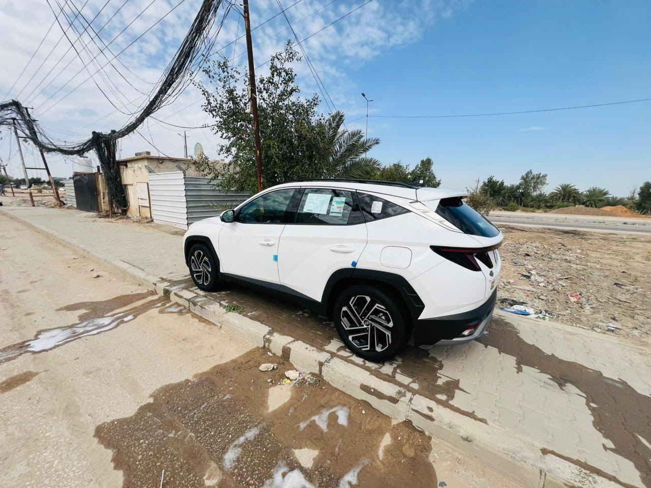 السلام عليكم توكسان 2025زيرو بغداد فول مواصفات واحد على واحد سقف بنوراما كامرات 360حساس امامي خلفي بردات جنطه كهرباء ***********استفسار
