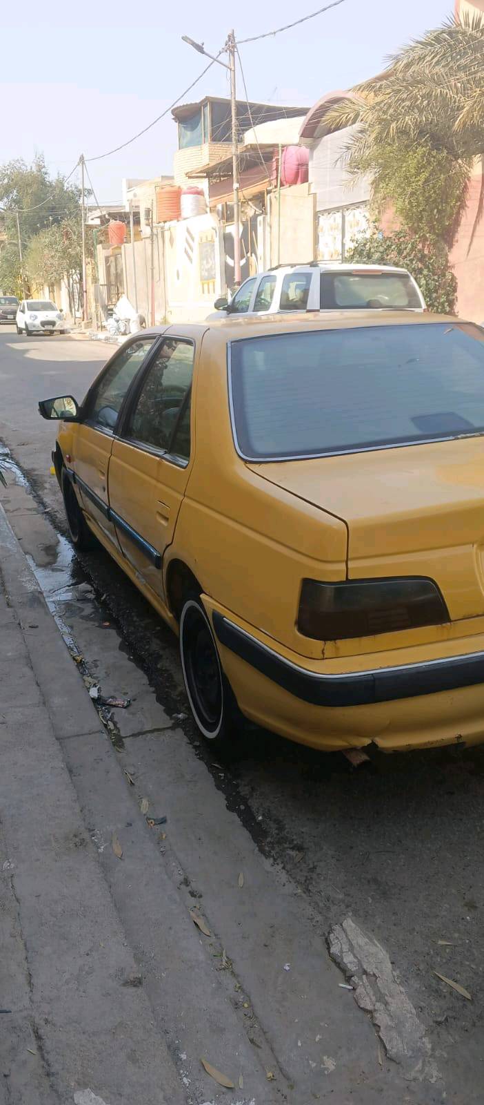 سلام عليكم بيجو بارص للبيع موديل 2013 تكسي السنويه منتهيه سياره شغاله كلشي بيه شغال وتبريد حداديه ومحرك ما عايزه شي بس البدي بي خياسات شوي السعر 28 وبيه مجال العنوان البصره القبله  للاستفسار الاتصال على الرقم ***********غير متواجد على النت