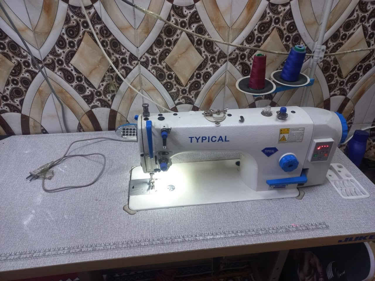 السلام عليكم شباب هاي مكينه البيع كلشي مابيه شغاله  اسمه تيبيكال سعر 350 الف بيه مجال بيك خير ودلل  تريد تفضل خاص هذه رقمي بي واتساب *********** مكاني بالشعب الجمعيات وره سده
