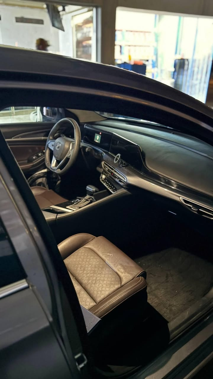 شانجان ايدو بلاس 2023
لبيع او مراوس حسب القناعه 
سيارة نظيفه كلش بدون اي شي وسونار مرفق بالمنشور 
ثلاث وضعيات قياده ايكو سبورت نورمال 
داخل جلد جوزي 
تحكم ستيرن جهتين 
لد نهاري 
بصمه 
تشغيل عن بعد 
فتحت شقف 
كامرات 
حساس
سايد بريك كهربائي 
مقاعد جلد 
حساس ضغط ايطار 
شاشه لمس 
تبريد قطعتين 
وبعد مواصفات هواي 
محرك 1600 
السعر125 وبيها مجال ماشيه 70 
للاتصال 
***********
