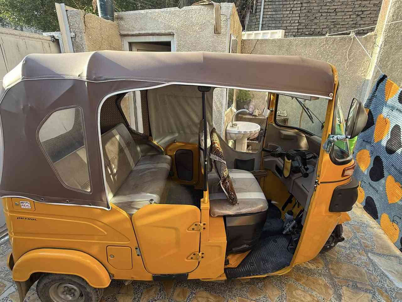 السلام عليكم تكتك مديل 22شهر 10
بيها ضربه بل كنر موضح بل صوره
سعر 9 ونص
مكاني جميله
***********
