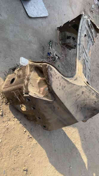 عندي  جاملغ  صفحت اليمنه  مع  قاعده  السماعات     لون  كزي      للبيع السعر ١٠٠$
الاتصال ***********
