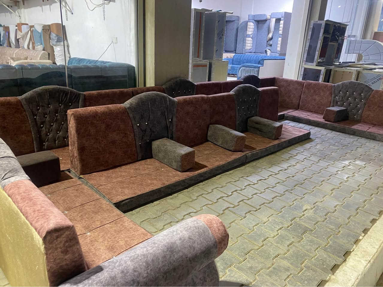 جسه عربيه تسكام خشب وسفنج طبي 14 متر زاوتين7دوشك معه كوشات كامله كربلاء الحر *********** سعر 380 كربلاء, العراق
