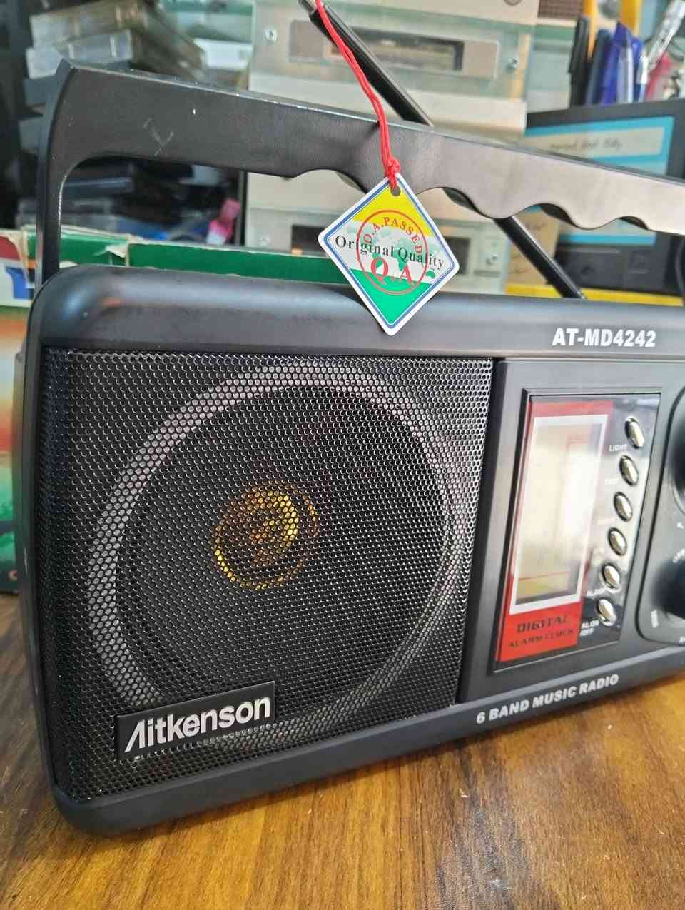 راديو اكنسون الانكليزي
جهاز جديد بالكارتون غير مستخدم 
موجات الراديو 6 موجات مع FM 
صوت عالي ونقي 
يعمل كهرباء وباتري كبير عدد 3 
علما ان الجهاز نسخه ثانيه من القيثاره القديم 
يوجد فديو بالمنشور يوضح التشغيل 
للحجز المراسله على الخاص


**إذا كنت صاحب هذا الإعلان وتريد حذفه لأي سبب، رجاءا أرسل رسالة إلى الدعم الفني**