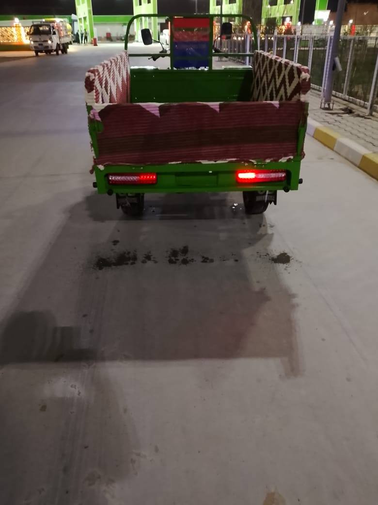 سلام عليكم سكوته لبيع مديل تلاته وعشرين طالعه بل سته وعشرين سارهه سبوع من شتريته محتاز مكان بصرة كرمت علي سعر  ملونين وتسعميه ***********
