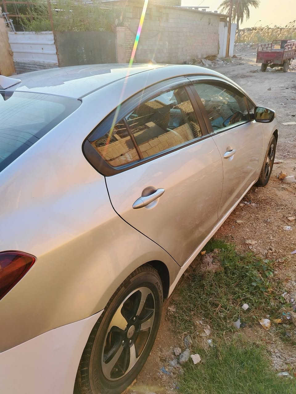 السلام عليكم كيافورتي موديل 17 رقم أربيل انكليزي بسمي بيها بابين صبغ السياره مابيها نقص برغي كامره شاشة دوشمة جديده تخم تاير  السعر 122 العنوان بغداد التاجي هاتف ***********
