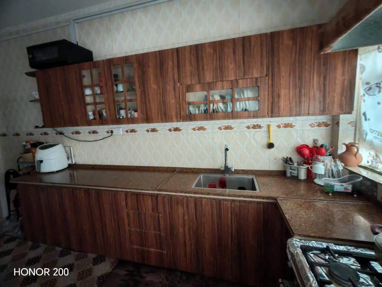 🏠دار للبيــــــــــع #علــــــــىٰ #ساحــــــــة 
فـٓــــي آلكفائـــــــــات خلـــــــف الگـــــراج المـوحـــــــد
_________________
المساحــــــة // 150م #طابــــو #مـــــلك #صـــــرف 
الواجهـــــــــــة // 7.5م 
النـــــــــــــــــــزال// 20م
_________________
🧱#الطابــــــــــــــق #الأرضـــــــــــــي
غرفـــــــــة وصالــــــــة وهـــــــــول ومطبـــــــــخ ومجمـــــــــع صحيــــــــــات ومنـــــــــاور وصحيـــــــات خارجيــــــــة وكـــــــــراج وحديقــــــــــة ...
🧱#الطابــــــــــــــق #الثانــــــــــــــــي
غرفتيــــــــــن وهــــــــــول ومجمــــــــــع صحيـــــــــات ... 
________________________💲
السعـــــــــر 215 مليــــــــون ممگــــــــن تفــــــــاوض 
________________________💲
#مكتـــــــــب
           🏗️🧱أمــــــــلاك بابــــــــل للعقـــــــار🧱🏗️
#الكائــــــــــن 
  شارع_الكرامة_قرب_الضريبة_مقابل_التخطيط_العمراني 
         ***********📞☎️📞***********
_____________________________________________
