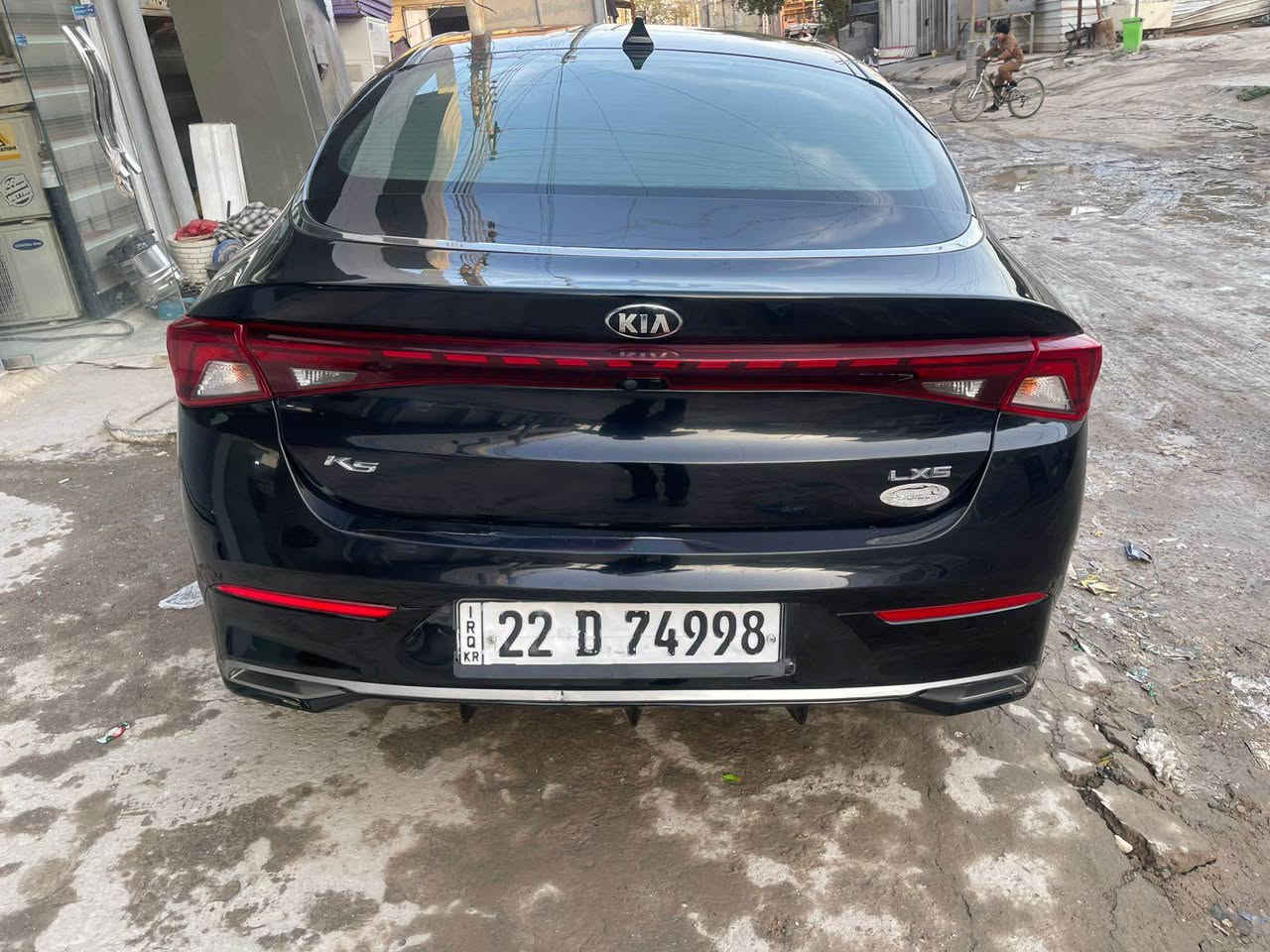 سلام عليكم 
للبيع 2021 
حادثه جاملغ عكس السايق والباب اليم السايق وموضحه في صور الحادث والبنيد مصبوغ بس بالحادث مابي حادث يعني 3 قطع بيها وكير ومكينه مكفولات 
مكانها بغداد  سعر 143$ شراي يتصل ***********
مكينه 1600 توربو 
بصمه تشغيل عن بعد وابواب وصندوك 
شاشه وكاميرا دواره -نظام خرائط 
نقاط عمياء-رادار امامي -تحديد مسار -قياده ذاتيه 
ويل كب كروم اسود -اشاير مري 
سايد بريك بصمه 
اوتو هولد -4 انظمه قياده بغداد, العراق
