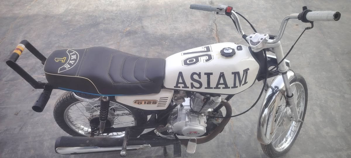 السلام علیکم دراجه اللبيع موديل25 رابيدو اصلي شلعه ومعدل او مراوس ويه ريضي تعل خاص او رقم   ***********
