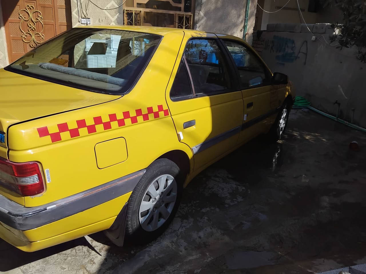 بيجيو لميس اكد موديل 2016 كير ومحرك كهربيات كلهه شغاله سياره احله من الصور خير من الله بسمي تحويل ثاني يوم السعر 47 وبيها مجال قليل حك الجيه ول مايعجبا السعر كلشي اكو بلوك *********** مكاني ابو اغريب
