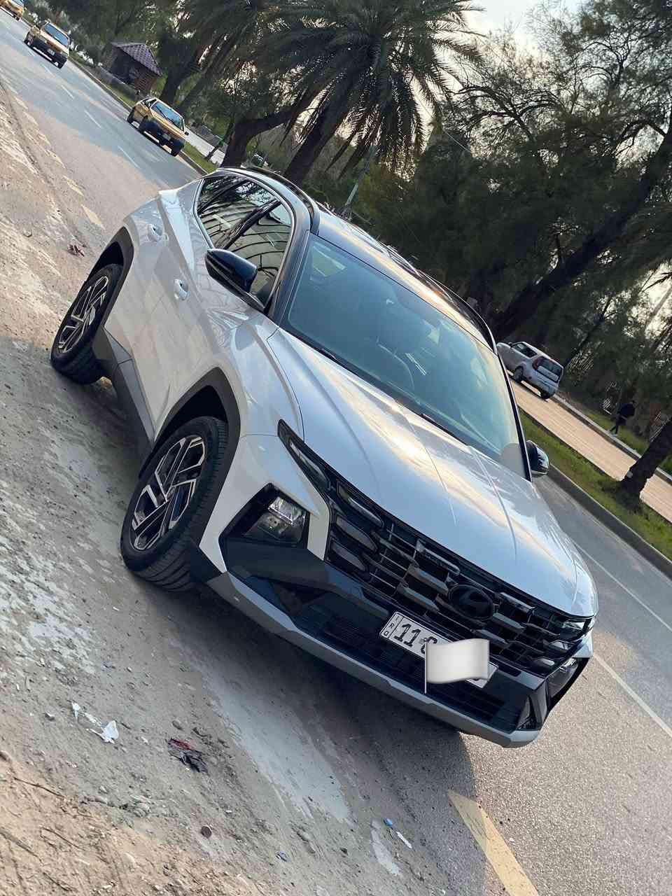 توسان موديل ٢٥ توكلر بغداد
ماشية 11 الف قابلة للزايدة
كفالة عامة السيارة
مواصفات السيارة
بصمة تشغيل 
بصمةأبواب 
جنطة كهرباء 
كشنات كهرباء 
بردات خلفية 
حساس خلفي 
حساس أمامي 
كاميرا دوارة
تشغيل عن بعد السيارة
شاشه متصلة
حساس تايرات 
شاشه رقمية
سايد بريك دگمه 
فووول تحكم استرين 
وضعيات قيادة مختلفة
المكان بغداد
للاستفسار 
***********
