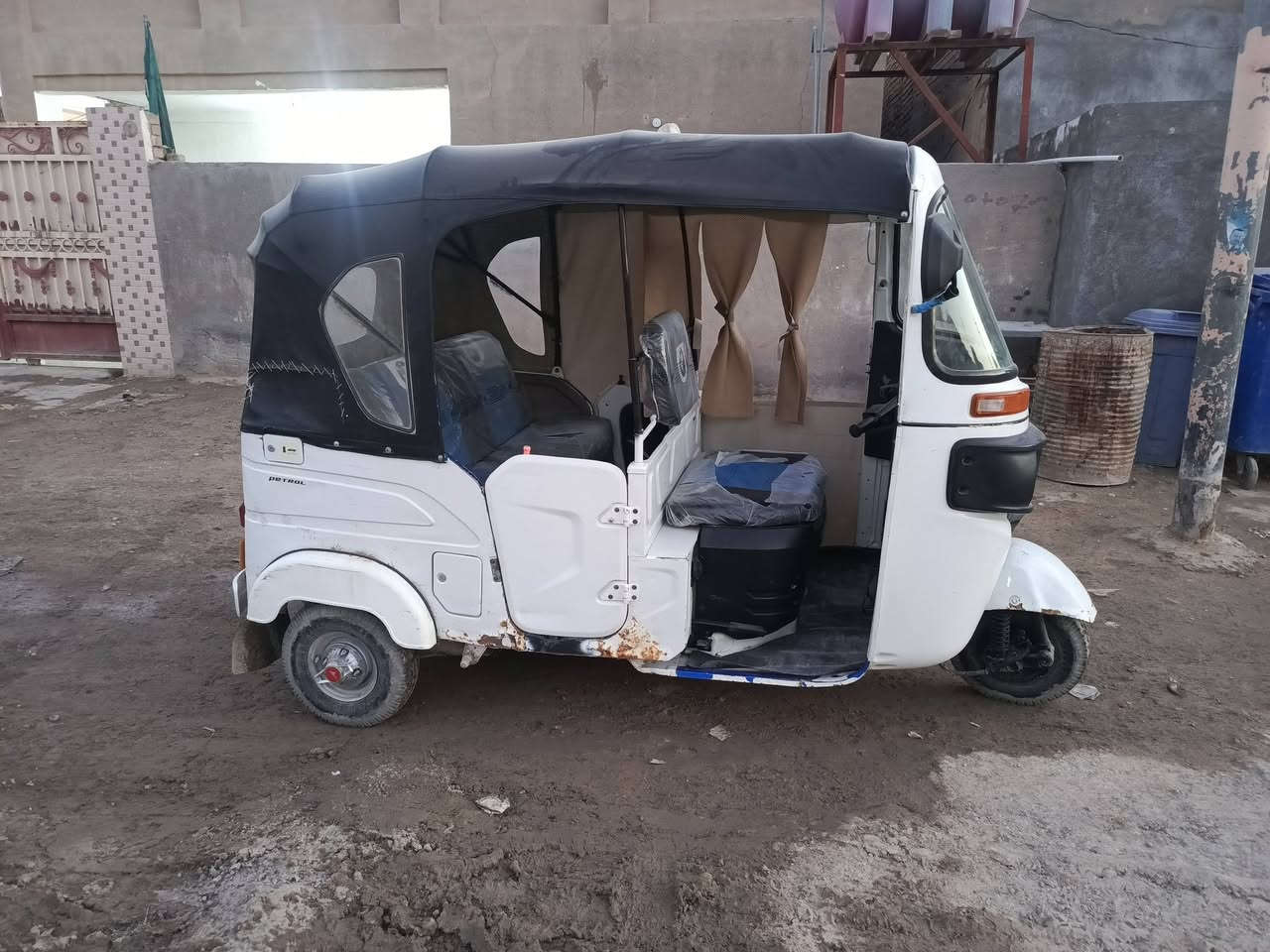 سلام عليكم شباب تكتك البيع 21 المكان الحمزة الغربي الاستفسار علا هاذا الرقم ***********
