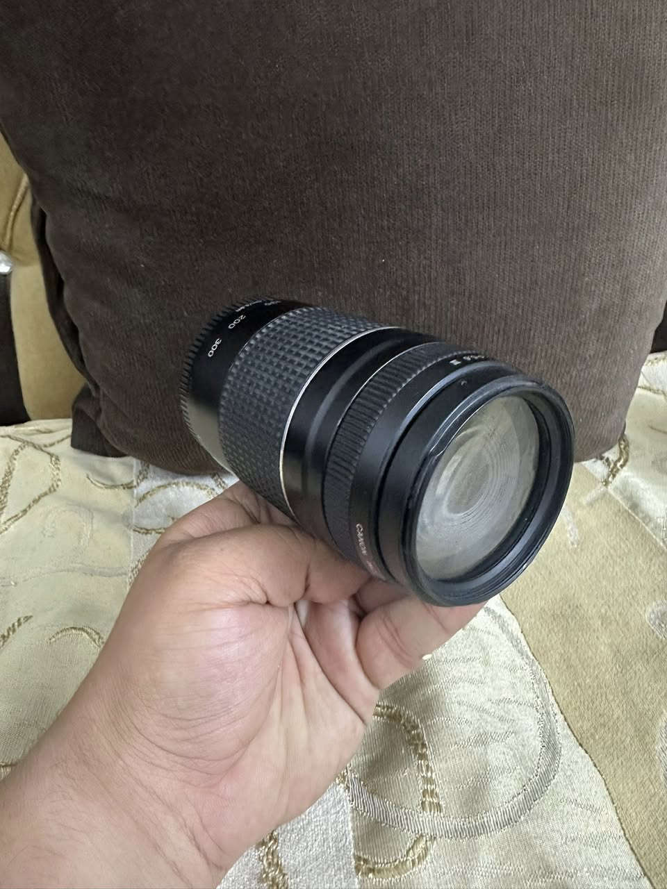Canon 75-300رياضي 

عدسه حلوه وجديده وتخبل 

وسعره مناسب175لف فقط 

العنوان بغداد الحريه  ***********

@الجميع
