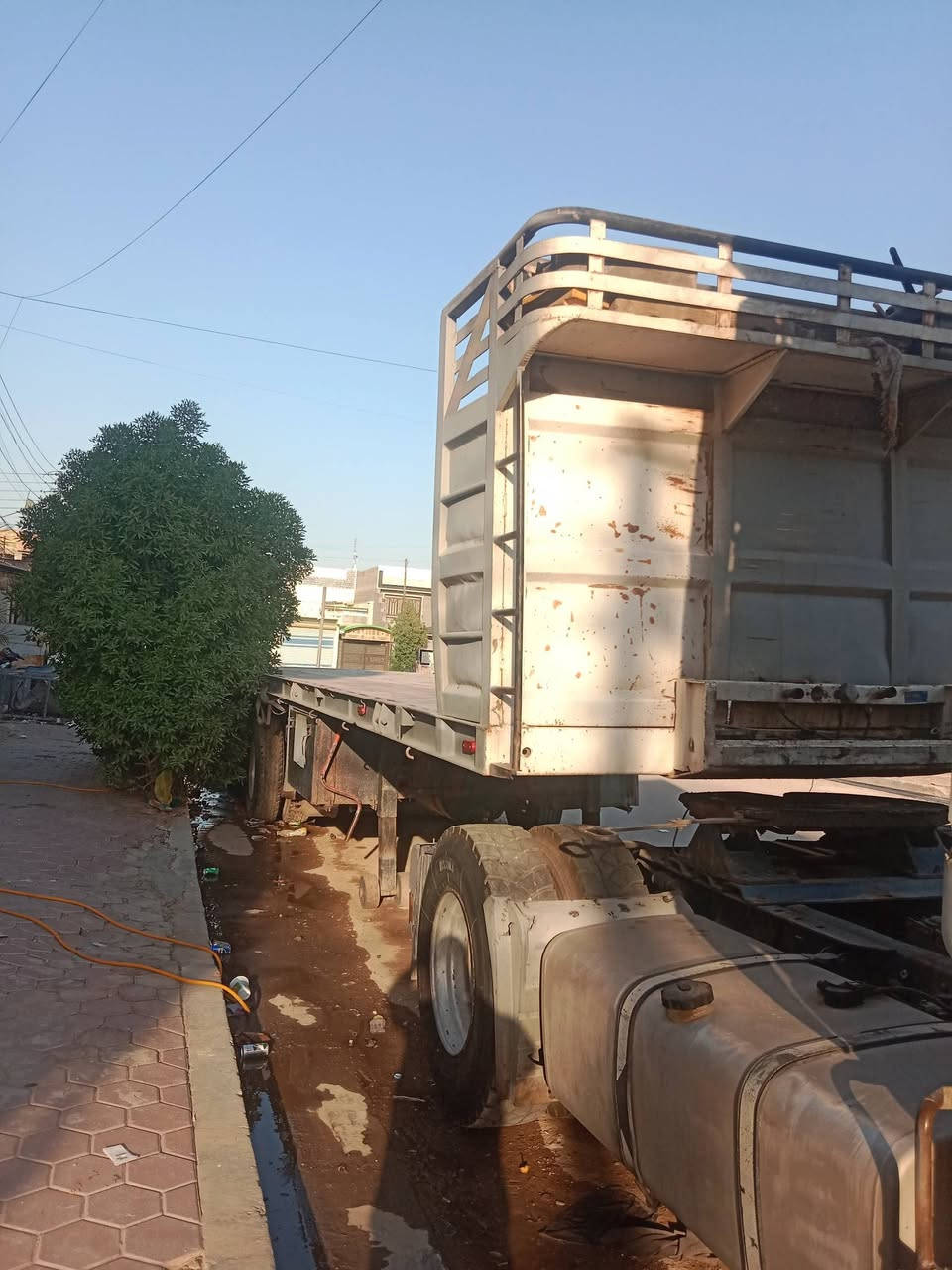 السلام عليكم 
اكتروس ميكه شمعه موديل 2000 رقم بغداد  راس وعربانه ٤ محاور ١٢ متر اوروبي محدده تخم تاير  تدفئه وتبريد السياره خير من الله 
للاستفسار الاتصال 
***********
