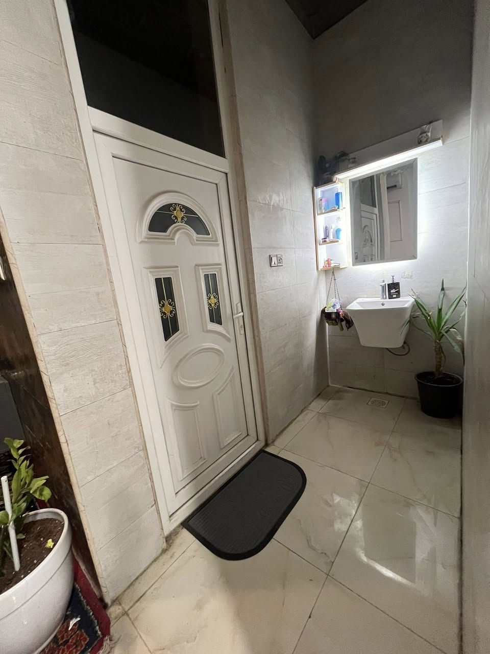 للبيع دار في الحله زوير 120م طابو زراعي سند25 باسمي  طابق واحد بناء حديث      خامس فرع عن الكورنيش الحله 
كافة الخدمات متوفره الاستفسار اكثر ☎️***********
