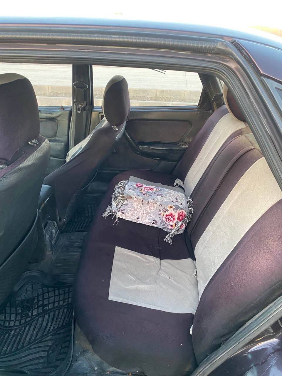 ئؤپل فيكترا مؤديل ١٩٩٢ رةقةم و سةنةوي تا ٢٠٣٠ تازةية سبوغ عامة بؤجواني ليدراوي نية سةقف و شان مةعجوني نية مةكينة ١.٨ ئؤتؤماتيكة گير و مةكينة و كارةبايي بةشةرتة دةفتةر بةنزيني هةية تاخم پيش و پشت تازةية چوار تايةي لؤكي لة ژيرة سعر ٤٧ مةجالي بچوكي تياية  
***********
*********** شمشمل, السليمانية
