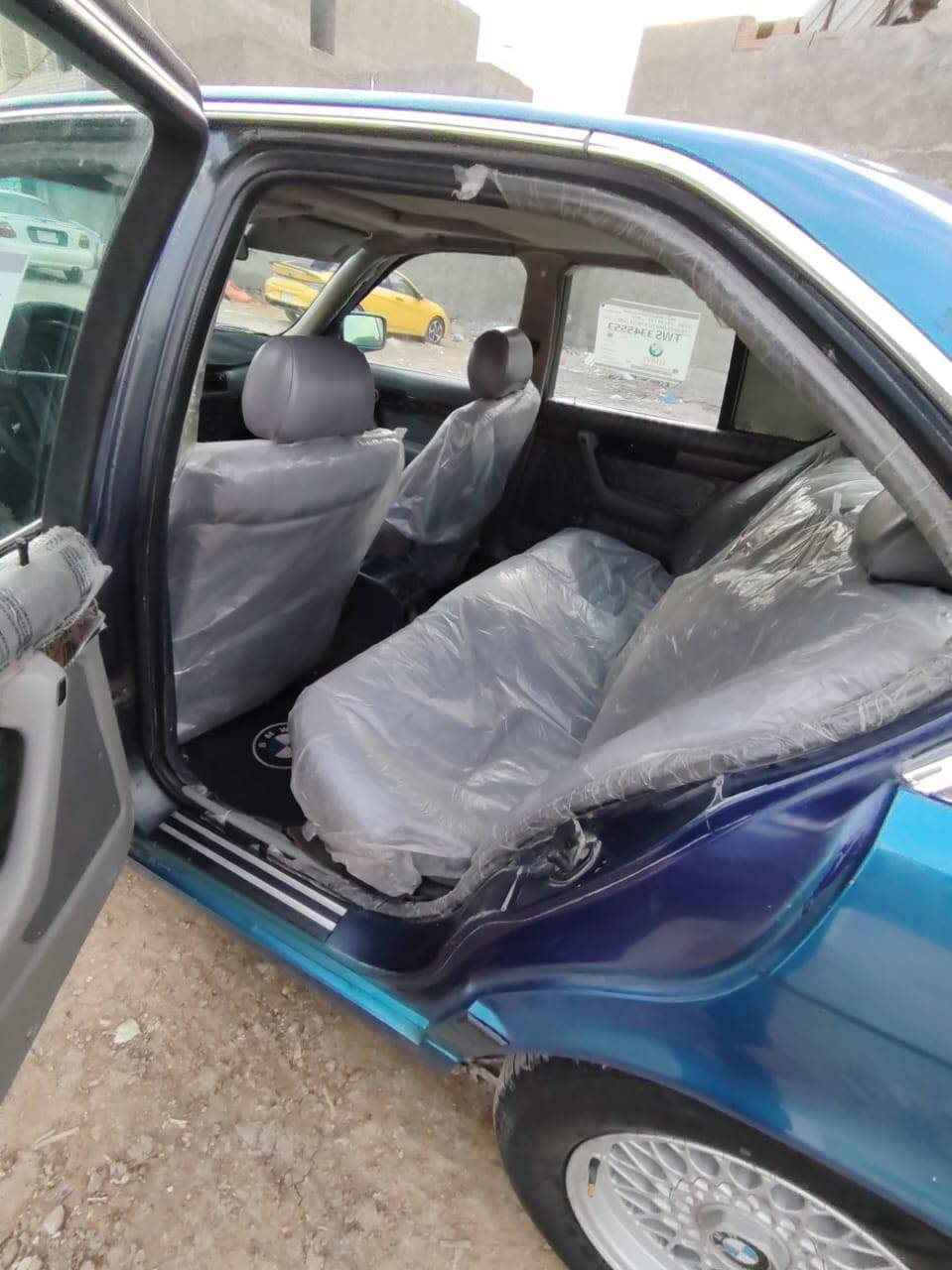 bm موديل ٩٢
تخم تاير
صدر جديد خلفي امامي
كير ومحرك مكفول
رقم بغداد انكليزي
السعر ٦٥ وبيهه مجال 
***********
