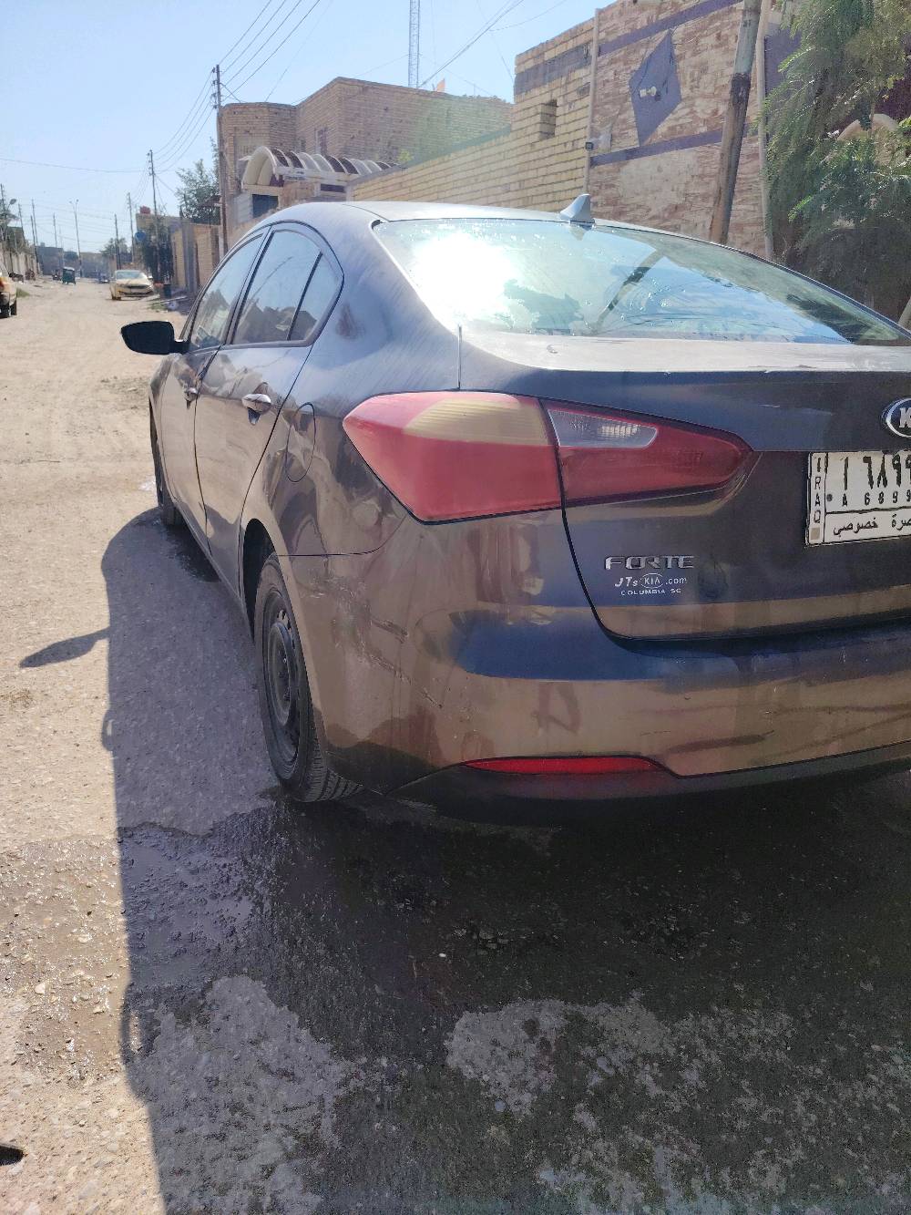 كيا فورتي امريكي 2016 
حادثها بنيد مبدل 
سعرها 105 وبيها مجال
العنوان / ناصريه 
السياره بسمي 