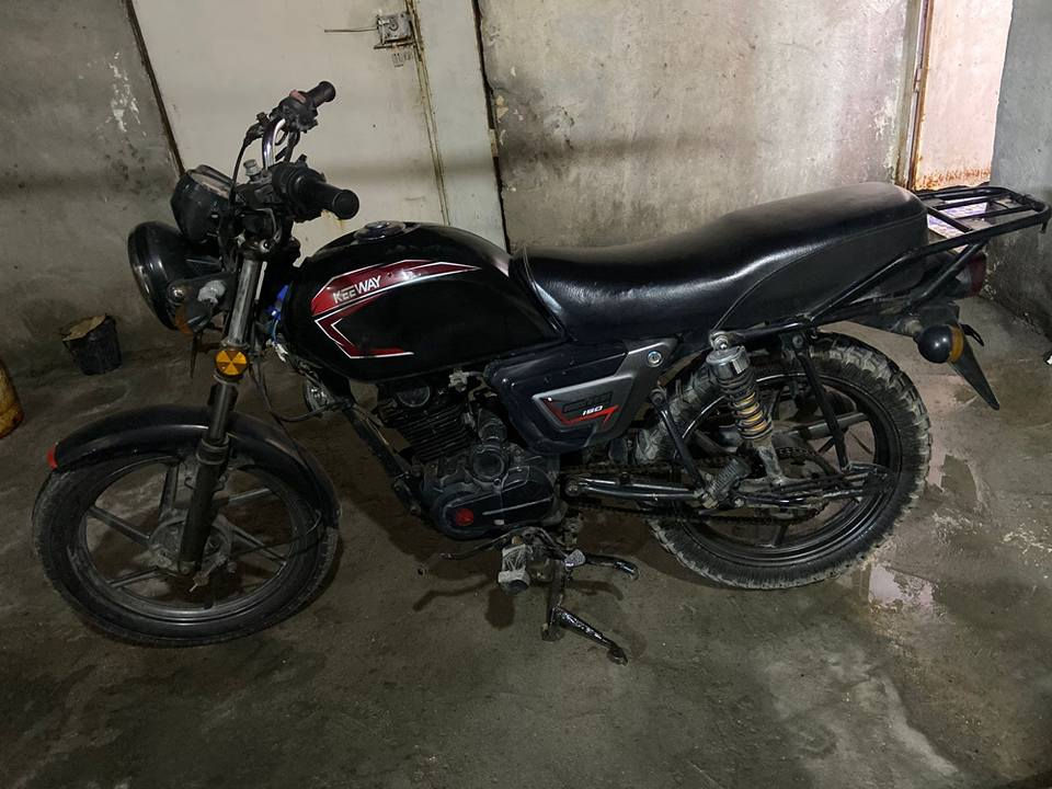 للبيع دراجة نارية كي واي (KYMCO)
الحالة: ممتازة / جيدة جدًا
الاستخدام: خفيفة ونظيفة
المحرك: قوي وموفر للوقود
الصيانة: منتظمة
الأوراق: كاملة وجاهزة
مناسبة للتنقل اليومي وسهلة القيادة.
السعر: مناسب وقابل للتفاوض
📞 للتواصل: ***********
📍 الموقع: كرمه عليي البصرة, العراق
