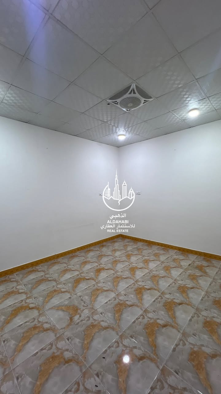 للايجــــــــــــار ✅
.
بيت للايجار في الجبيله على شارع عريض بناء حديث 
.

مواصفات البيت  / 
.
غرفتين منام ، موزع  ، مطبخ ، صحيات ، كراج 

.
سعر الايجار 650 الف 
.
✅ الذهبي للاستثمار العقاري ✅

#مجــــــاز_قانــــــــونيــاً
—————————————
#ملاحظه لعملائنا الكرام يتوفر لدينا عروض عقاريه بيوت للبيع والايجار في كافة مناطق محافظة البصره كذلك يتوفر لدينا بنايات تجاريه للبيع في مناطق ممتازه بوارد شهري ممتاز 
‏‌‎ للمعلومات اكثر التواصل على الارقام الموضحه او زيارة
الموقع 
البصره_ شارع عام حي الزهراء _ قرب مستشفى النفط
***********
***********
