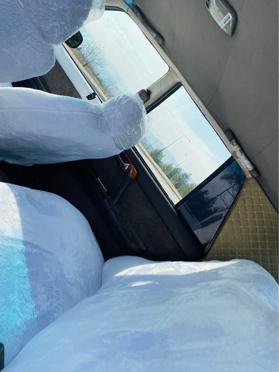 ...﷽ ..
بەناوی خوای گەورەو میهرەبان
نیسان سدریک  🇰🇷
ماشاڵا لە هەمو ڕویەکەوە هەتا بڵێی جائیزە
ناو / سور
ئاڕمی پلاستیکی سلێمانی
لایت زینۆن
ناو / فۆڕمیگا
ڕەنگ / برۆنزی
مۆدێل /  ۲٠٠۱
تەبرید ساردوگەرم
سوکان پاوەر
٤ تایەی لۆکی بۆ بەستراوە
قفڵ مەرکەزی
٤ جام کارەبا
ئاوێنە کارەبا 
پاتری تازە
گیرو مەکینە بیلاد
تەقەو رەقەی بەشەرت
بۆ نوقسانیو مەسرەف و عەیب پرسیار مەکە
کارەبای هەر هە موی ئیش ئەکات
پێشو دوای بێ لێدراوە
شانو سەقفی زۆر جوانە 
گێڕو مەکینەو ئەکسلی بەشەرتی لای فیتەر
سعری ۲۹  وەرەقە و کەمێک مە عا مە لە یە
ئاڕم / ئەوەلیات / بڕاوە / بەشەرت
لە سلێمانیم؛          ٠۷۷٦٠۸٦٤٠۹۲ السليمانية, العراق


**إذا كنت صاحب هذا الإعلان وتريد حذفه لأي سبب، رجاءا أرسل رسالة إلى الدعم الفني**