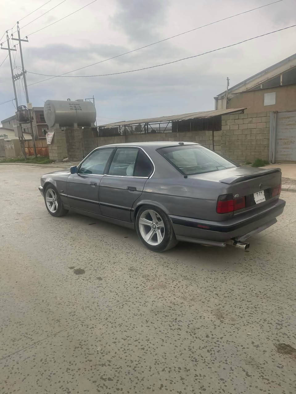 سەرەتا بەناوی خودا❤️❤️
BMW 1991 سعری (27)گەڵا
سەیارەكە (520)تە مەكینە كەپس دەبڵ دیجیتەڵ 
ئاڕم پلاستیكی سلێمانی بەشەرتی ئاڕمو ئەوەلیات موسو بڕاوە بەشەرت گێڕو مەكینەی بەشەرت دوكەڵو بوخاری نیە  بۆقوەت بەس ماشەڵای دەوێتت تەقەو ڕەقەی بەشەرت 
كارەبای بەشەرت گشت گیانی ئیشەكات ناوگێچ بەكاملی مەزبوتە دەعمو لێدراوی قورسی نیە پێشو پشتی كەپسە شانو سەقفی بەس ماشەڵای دەوێت  بەرەدەرگاكانی لۆكە داشبوڵی تەقیوی تیانیە سەیارەكە فولە بەس گێڕ عادیە چوار تایەو ویلی شازی لەسەرە 
سەیارەكە لە سلێمانیە  
قیستو قەرزو ئاڵو گۆڕم. نیە*********** فایبەری لەسەرە Singapore
