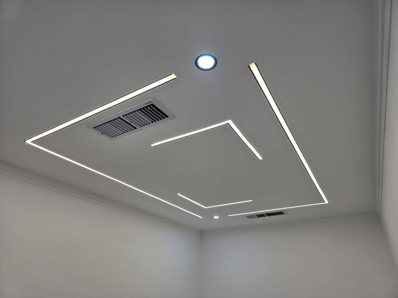 سلام عليكم اخوان الي يريد شغل مغربي سقف ثانوي صبغ ديكورات بسعار مناسبه وشغل درجة اولى والله يرزق الجميع اللهم صل وسلم على نبينا محمد وعلى ال محمد  الاتصال ع الرقم
***********
