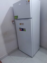 عندي ثلاجه ومجمدة مستعملات شي بسيط للبيع  ماكات معروف 07710819544 ابو ...